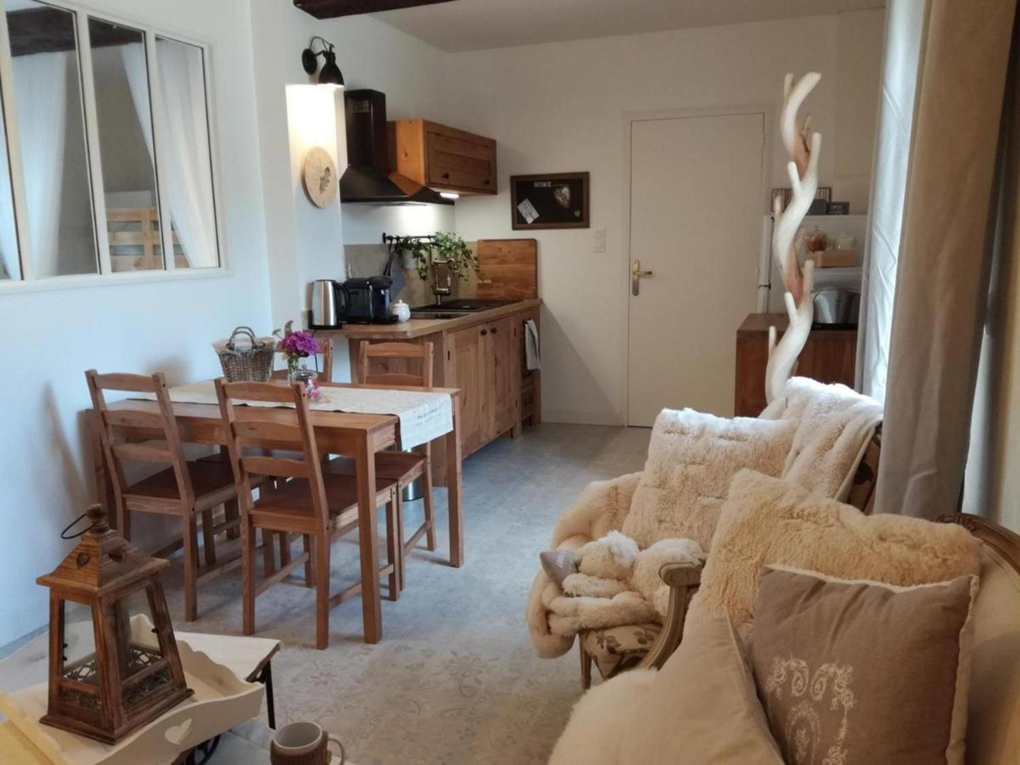 Manoir De La Guignardiere - Charme Et Douceur Chavagne Exteriör bild