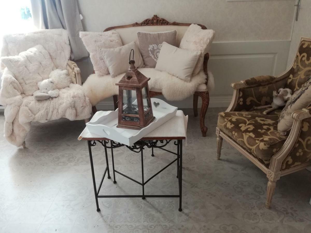 Manoir De La Guignardiere - Charme Et Douceur Chavagne Exteriör bild